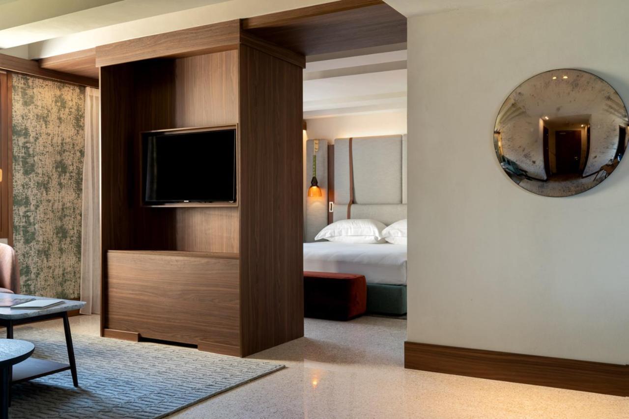 Ca'Di Dio-Small Luxury Hotel 威尼斯 外观 照片 A suite at the hotel